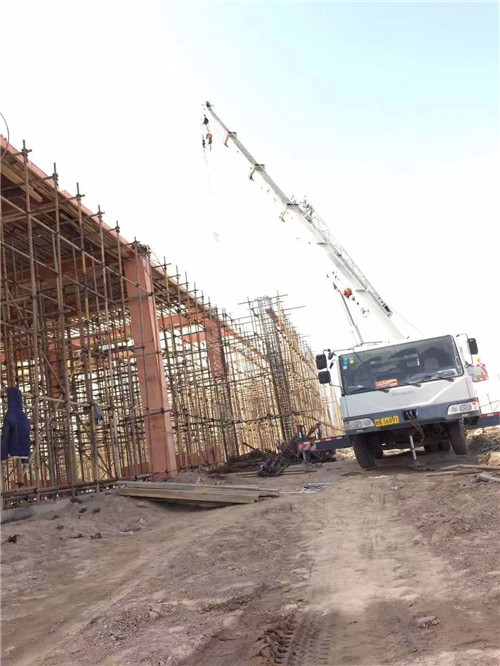 市南区25 吨、50 吨吊车怎么选？多大重量 / 半径适合对应车型？