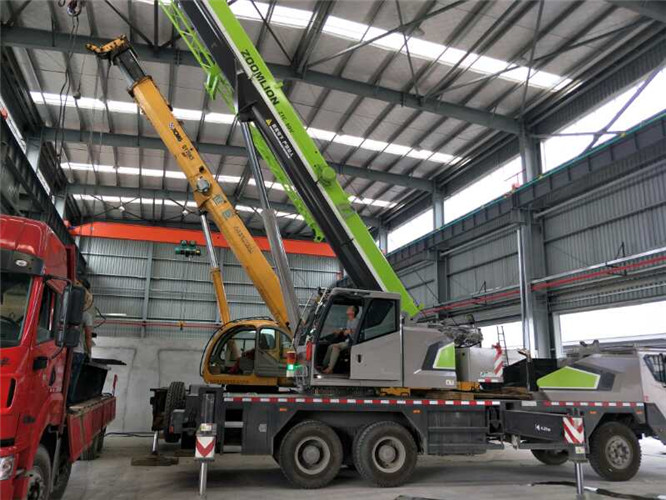 市南区高空车出租需要注意哪些安全事项？