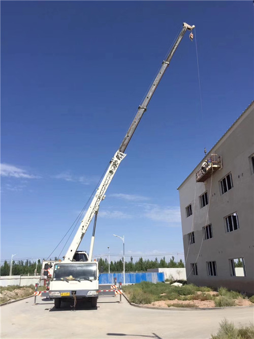 市南区“轻装强干”—— 吊车的 “轻量化臂架” 技术